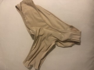 Culotte souillée couleur chaire