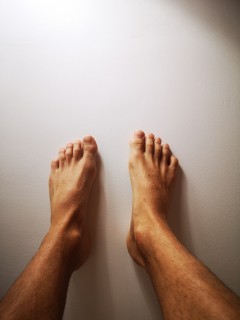 Photos de pieds homme