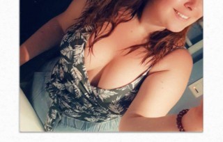 Je vend photos de mes gros seins ;)