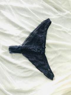 Petite culotte en dentelle bleu