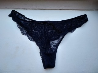 Tanga bleu dentelle