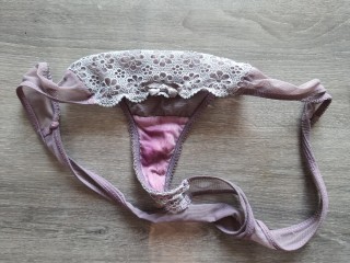String rose avec odeurs et traces
