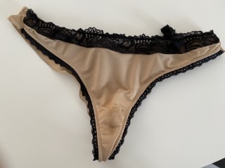 String dentelle 